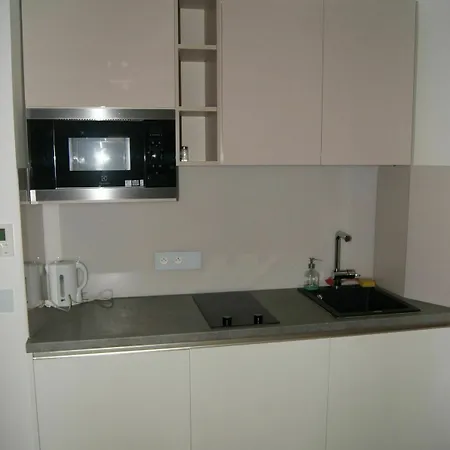 Old Town Jewel Apartment *