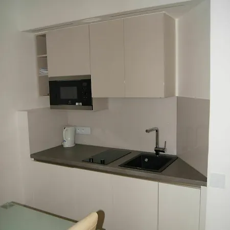 Old Town Jewel Apartment *